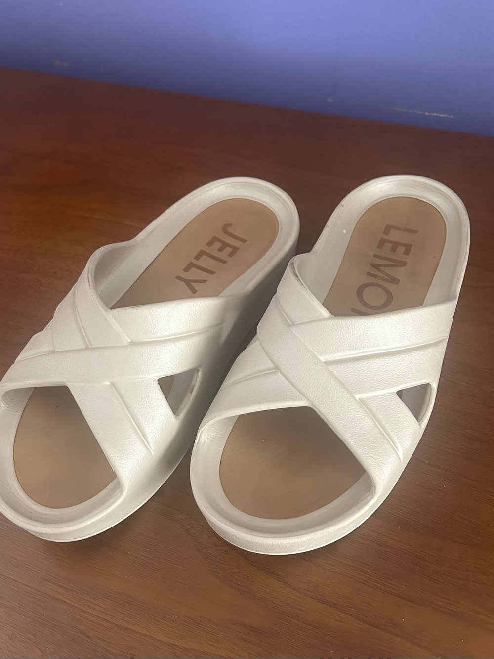 Lemon Jelly Moony White Cross-Strap Platform Slides. Size 39/ 8